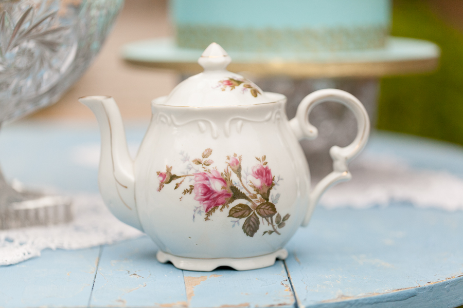 rose print tea pot