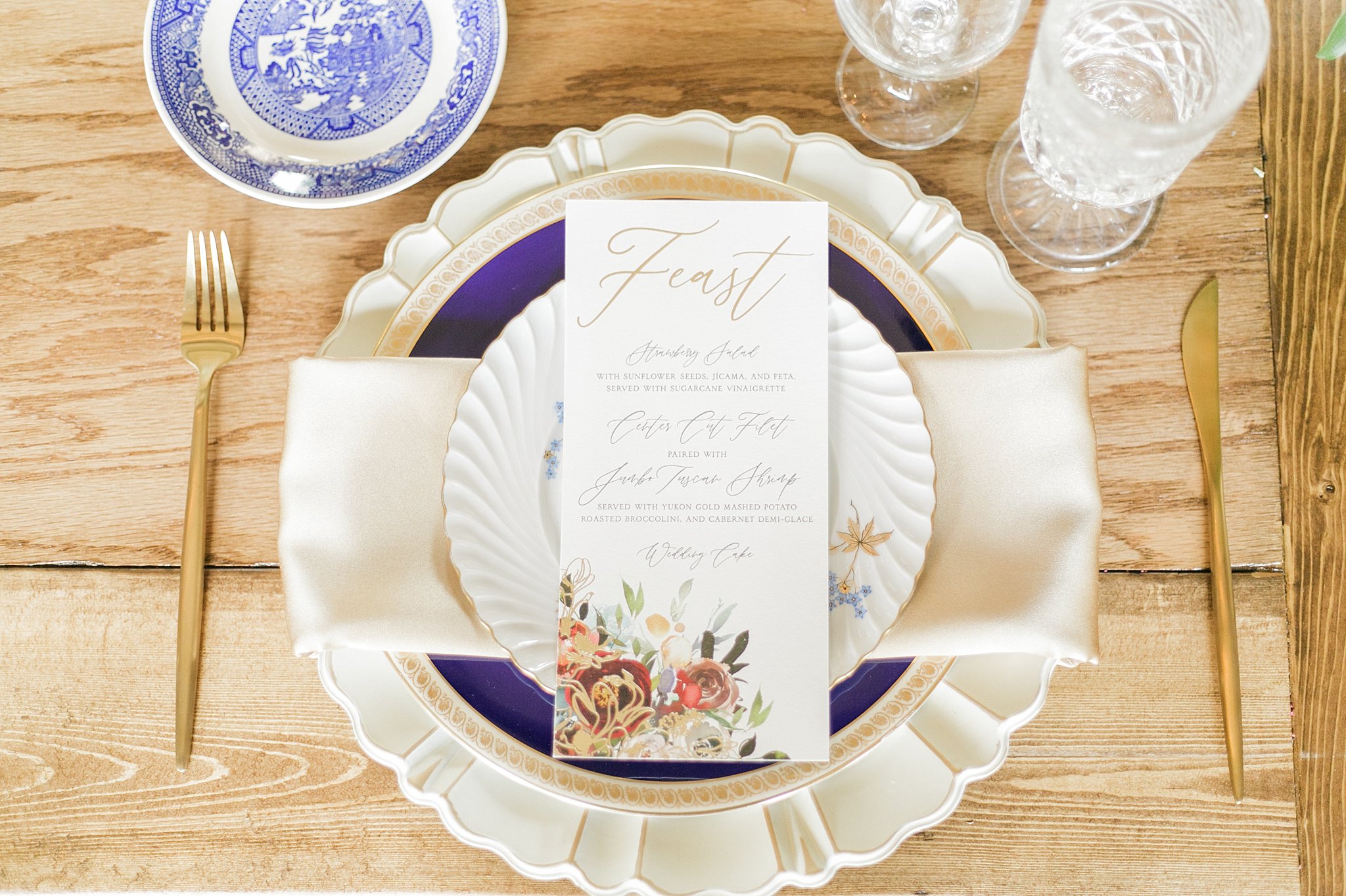 Vintage place setting for wedding reception.