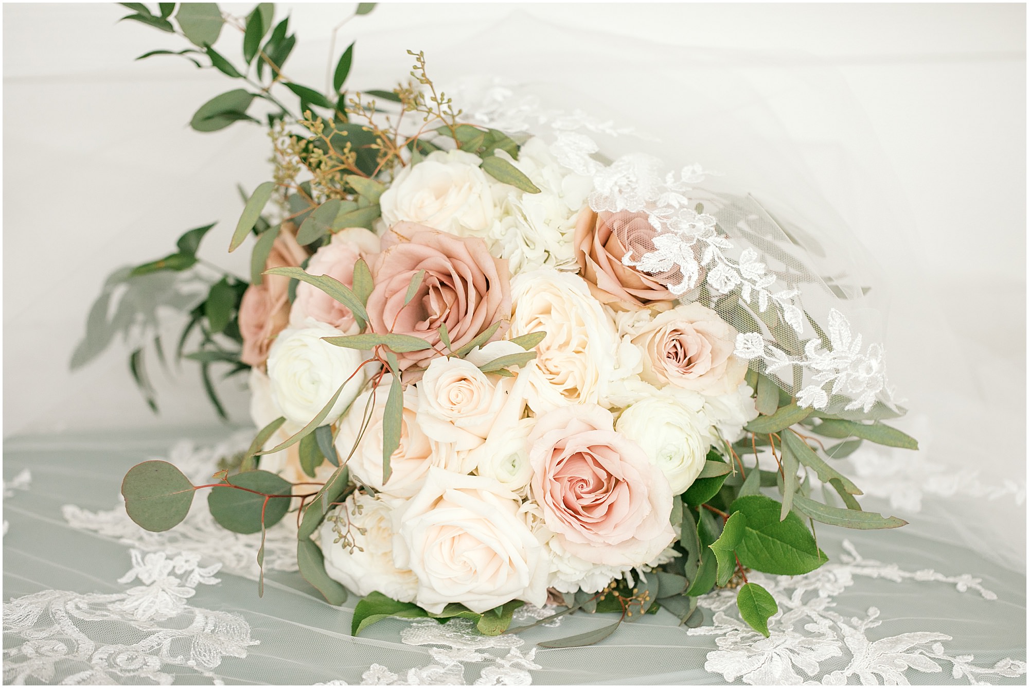 Dreamy wedding bouquet in shades of pinks and creams