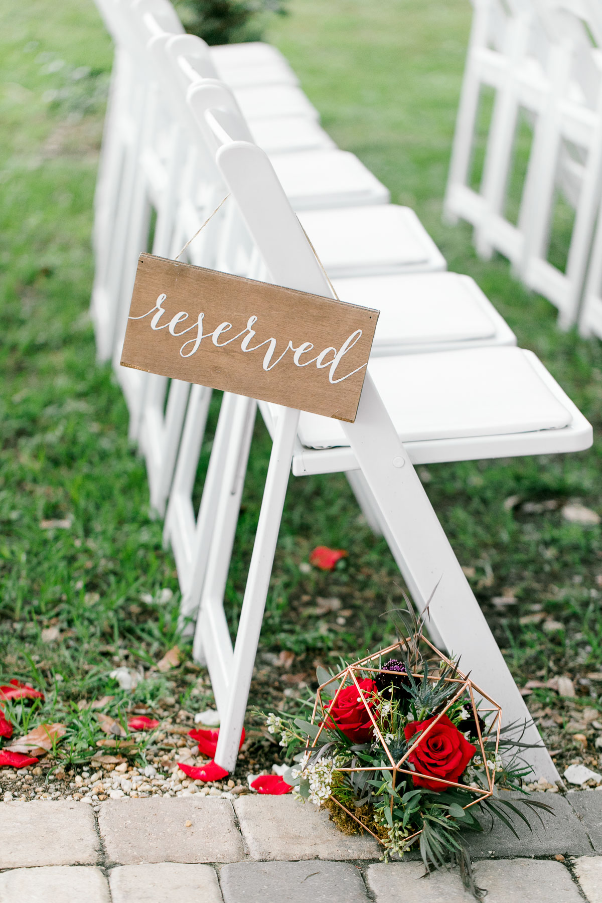 Aisle details for outdoor wedding