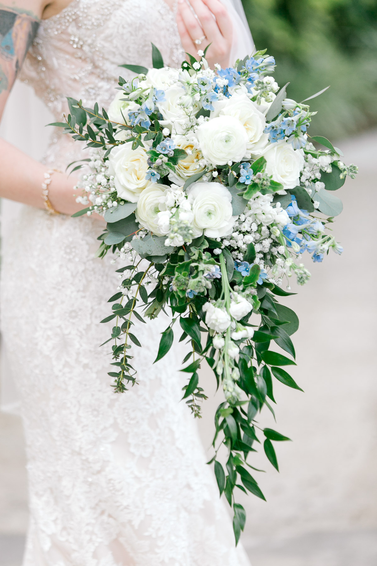 white and blue bride bouquet